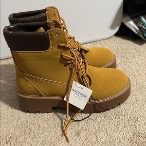 Arizona Jean Co Womens Size 9.5  Traba Block Heel Work Boots NWT